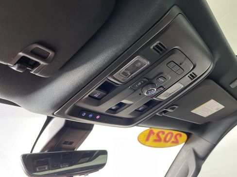 Used 2021 Chevrolet Tahoe High Country w/ Premium Package image 27