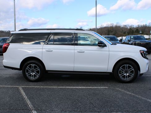 Used 2025 Ford Expedition Max Active image 5