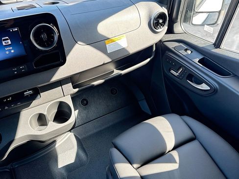 New 2025 Mercedes-Benz Sprinter 2500 image 20