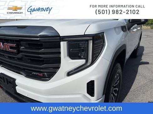 Used 2023 GMC Sierra 1500 AT4 w/ AT4 Premium Package AWD/4WD image 14