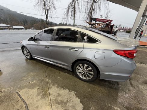Used 2016 Hyundai Sonata Sport image 1