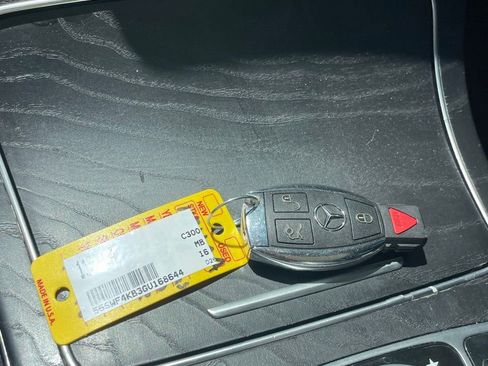 Used 2016 Mercedes-Benz C 300 4MATIC Sedan image 11