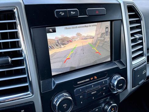 Used 2015 Ford F150 Lariat image 29