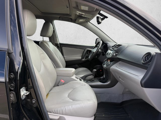 Used 2011 Toyota RAV4 Limited w/ Limited Extra Value Pkg AWD/4WD image 18