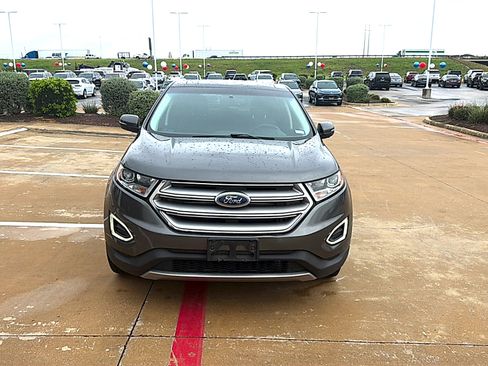 Used 2016 Ford Edge Titanium w/ Equipment Group 301A FWD image 3