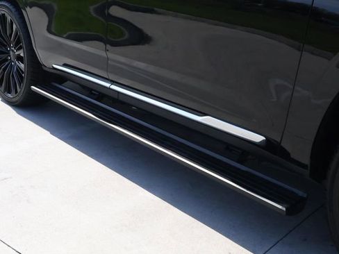 Used 2021 Cadillac Escalade Premium Luxury w/ Driver Assist Tech Package image 8