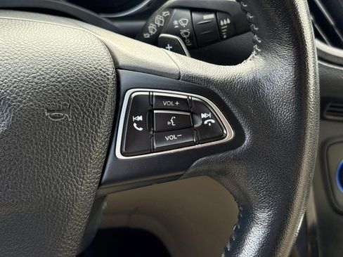 Used 2017 Ford Escape Titanium image 29