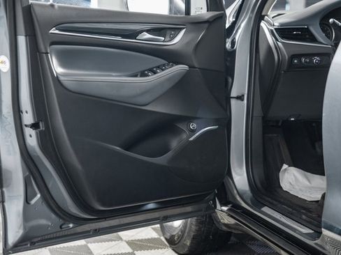 Used 2020 Buick Enclave Essence image 40