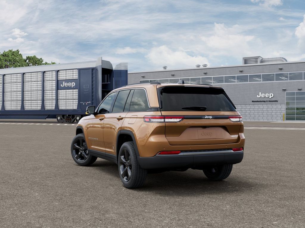 New 2026 Jeep Grand Cherokee Limited w/ Limited Altitude Package RWD image 3