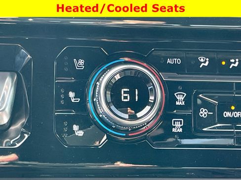 Used 2025 GMC Sierra 2500 AT4X image 18