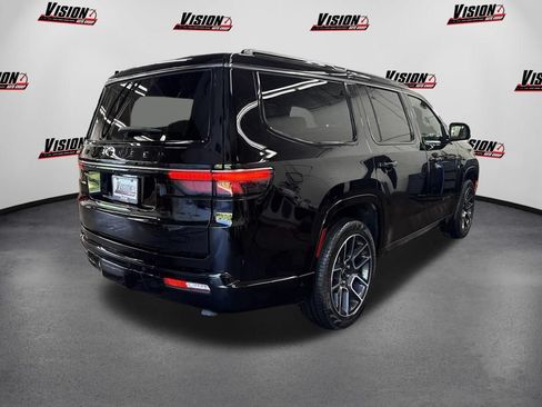 Used 2025 Jeep Wagoneer Series III AWD/4WD image 5