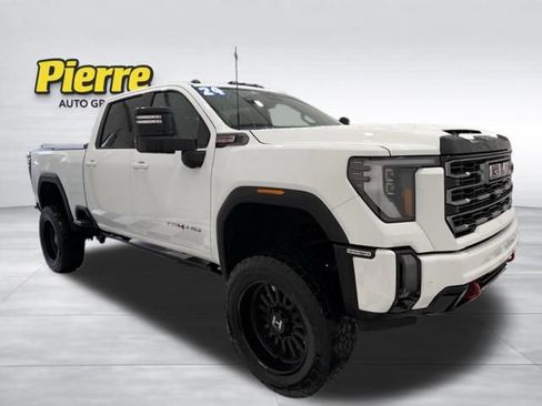 Used 2024 GMC Sierra 3500 AT4 w/ Technology Package AWD/4WD image 7