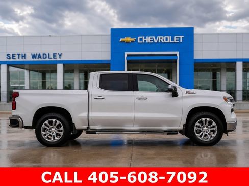 Used 2022 Chevrolet Silverado 1500 LTZ w/ LTZ Premium Package AWD/4WD image 8
