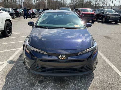 Used 2024 Toyota Corolla LE image 2