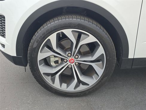 Used 2020 Jaguar E-PACE SE image 9