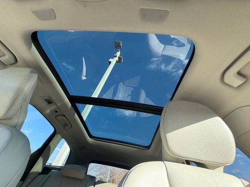 Used 2021 Volvo XC60 T5 Momentum w/ Premium Package image 31