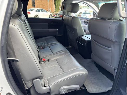 Used 2015 Toyota Sequoia SR5 image 18