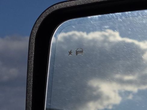 New 2025 GMC Sierra 2500 SLT w/ SLT Premium Package image 16