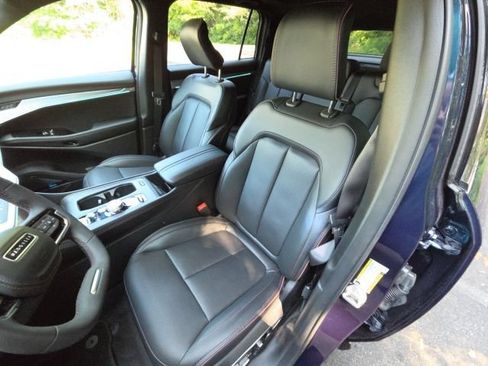 Used 2024 Jeep Wagoneer Launch Edition AWD/4WD image 14