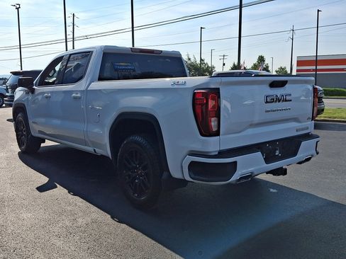 Used 2023 GMC Sierra 1500 Elevation w/ LPO, Elevation Black Package AWD/4WD image 4
