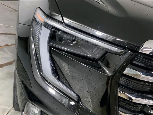 Used 2026 GMC Acadia Elevation w/ Elevation Premium Package FWD image 27