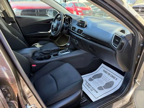 Used 2014 MAZDA MAZDA3 i Sport image 29