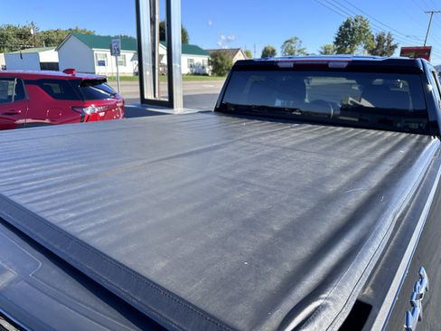 Used 2023 GMC Sierra 1500 Pro w/ Graphite Edition image 9