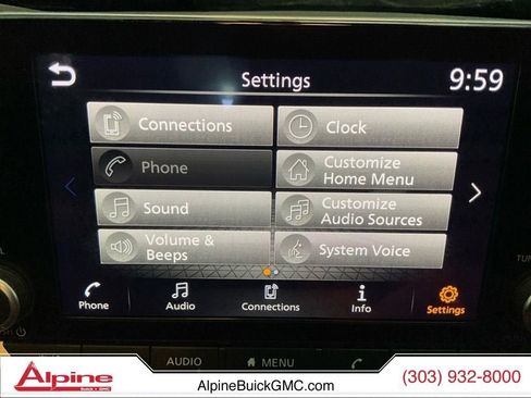 Used 2024 Nissan Rogue S FWD image 16