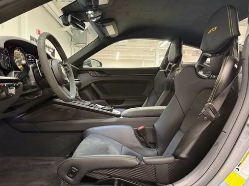Certified 2024 Porsche 911 GT3 RWD image 5