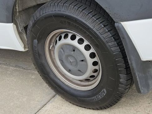 Used 2021 Mercedes-Benz Sprinter 1500 image 7