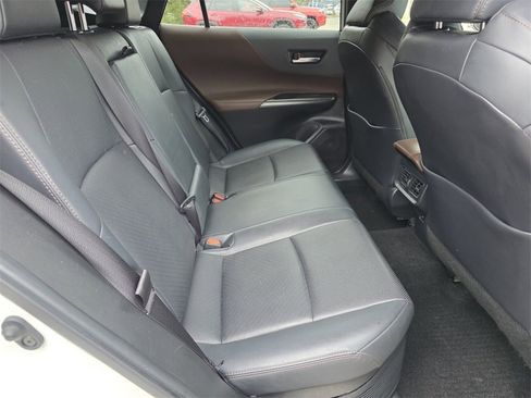 Certified 2021 Toyota Venza XLE w/ Softex Package image 17