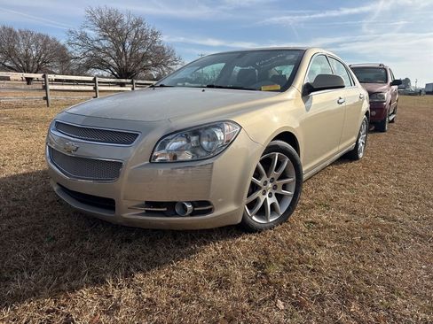 Used 2009 Chevrolet Malibu LTZ w/ HFV6 Engine Package image 1