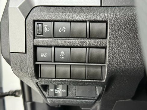 Used 2025 Toyota Tacoma SR5 w/ SR5 Upgrade Package image 11