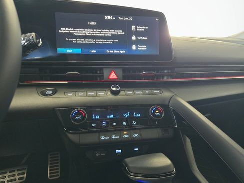 Used 2025 Hyundai Elantra SEL FWD image 23