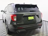 Used 2022 Ford Explorer XLT w/ Equipment Group 202A image 4