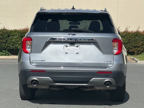 Used 2023 Ford Explorer Limited image 5