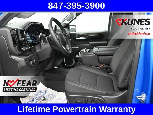 Used 2025 Chevrolet Silverado 1500 LT Trail Boss w/ LPO, Dark Essentials Package AWD/4WD image 17