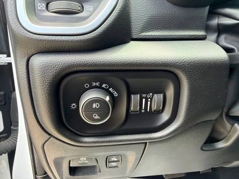 Used 2025 RAM 1500 Big Horn AWD/4WD image 19