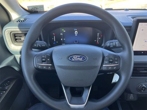 New 2025 Ford Maverick XL image 9