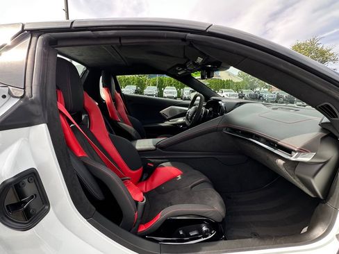 Certified 2021 Chevrolet Corvette Stingray Premium Conv w/ Z51 Performance Package RWD image 19