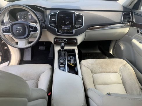 Used 2016 Volvo XC90 T6 Momentum w/ Momentum Plus Package AWD/4WD image 11