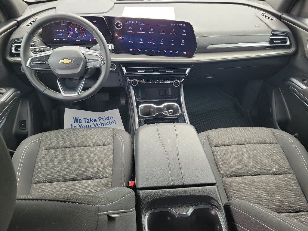 Used 2024 Chevrolet Traverse LT w/ Trailering Package AWD/4WD image 31