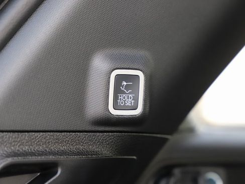 New 2025 Jeep Grand Cherokee Altitude image 8