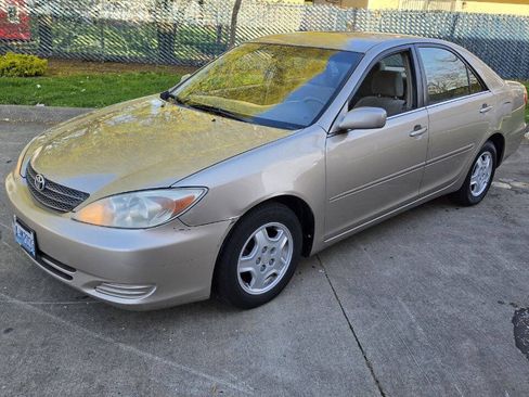 Used 2003 Toyota Camry LE FWD image 3