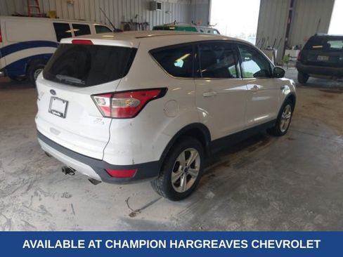 Used 2017 Ford Escape SE FWD image 6