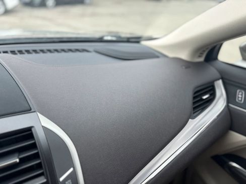 Used 2019 Lincoln MKC Premiere AWD/4WD image 35