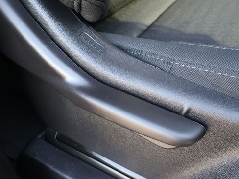 Used 2024 Chevrolet Silverado 2500 LT w/ Convenience Package image 40