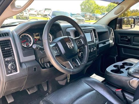 Used 2017 RAM 1500 Express w/ Express Value Package AWD/4WD image 13