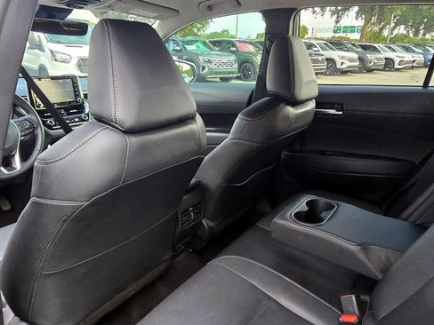 Used 2022 Toyota Corolla Cross XLE FWD image 28
