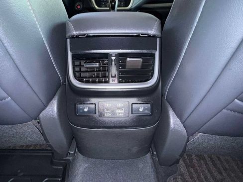Used 2023 Subaru Outback Limited AWD/4WD image 23
